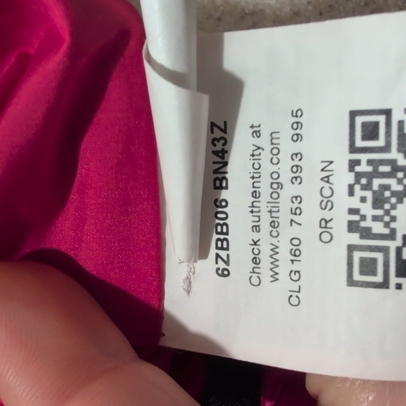 Emporio Armani Pink Puffer Duck Down Girls Jacket Size 6 - Picture 2 of 10